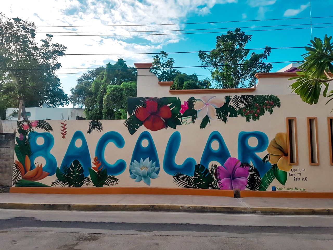 Building with Bacalar painted on it